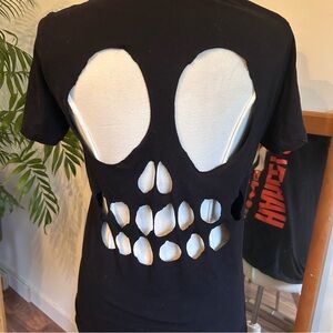 Harley Quinn Thrashed Black and Orange Graphic T-Shirt with Skull Cut Size S